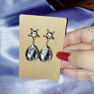 Elegant Star and Teardrop Earrings
